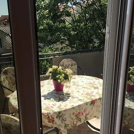 Sim Apartment Budva